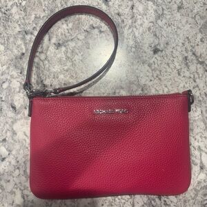 MICHAEL KORS Pebbled Leather Pink Wristlet Clutch